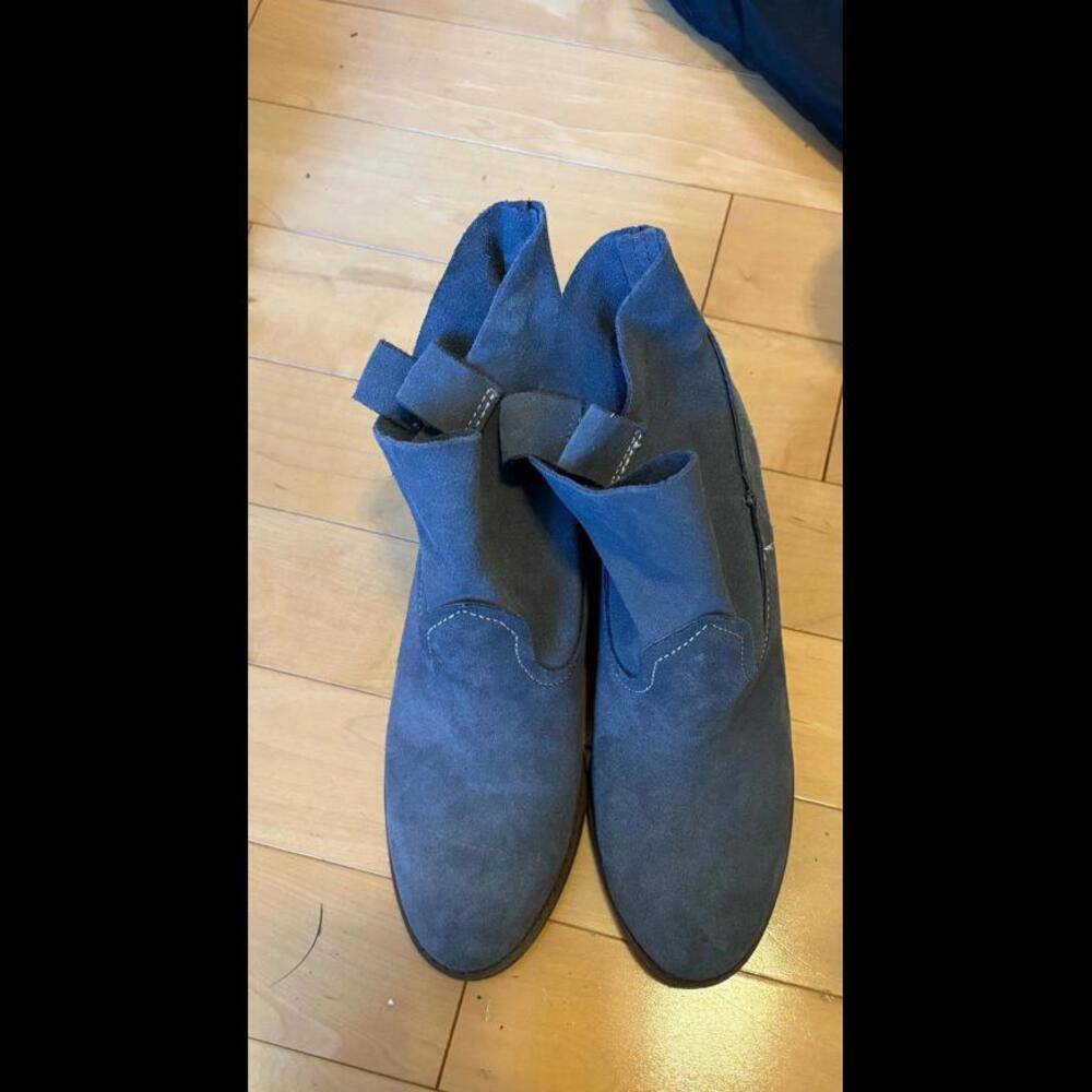Boots grey size 9.5